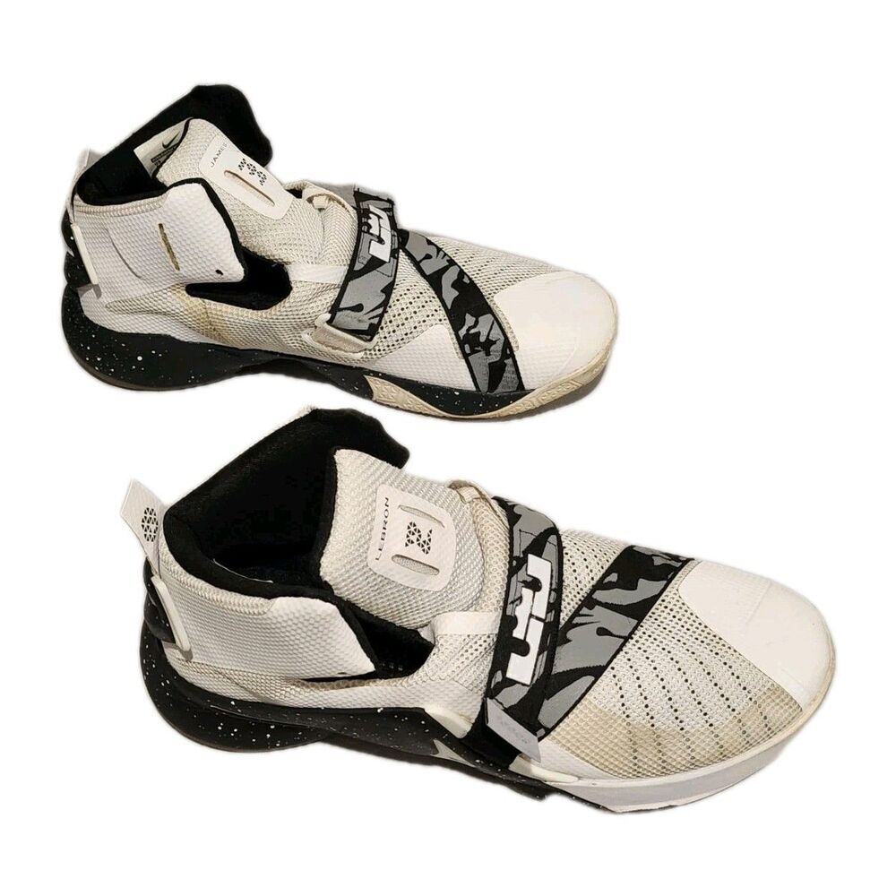 Nike LeBron Soldier 9 Mens Sneakers Black & White Sz 9.5 **Missing 1 Ankle Strap